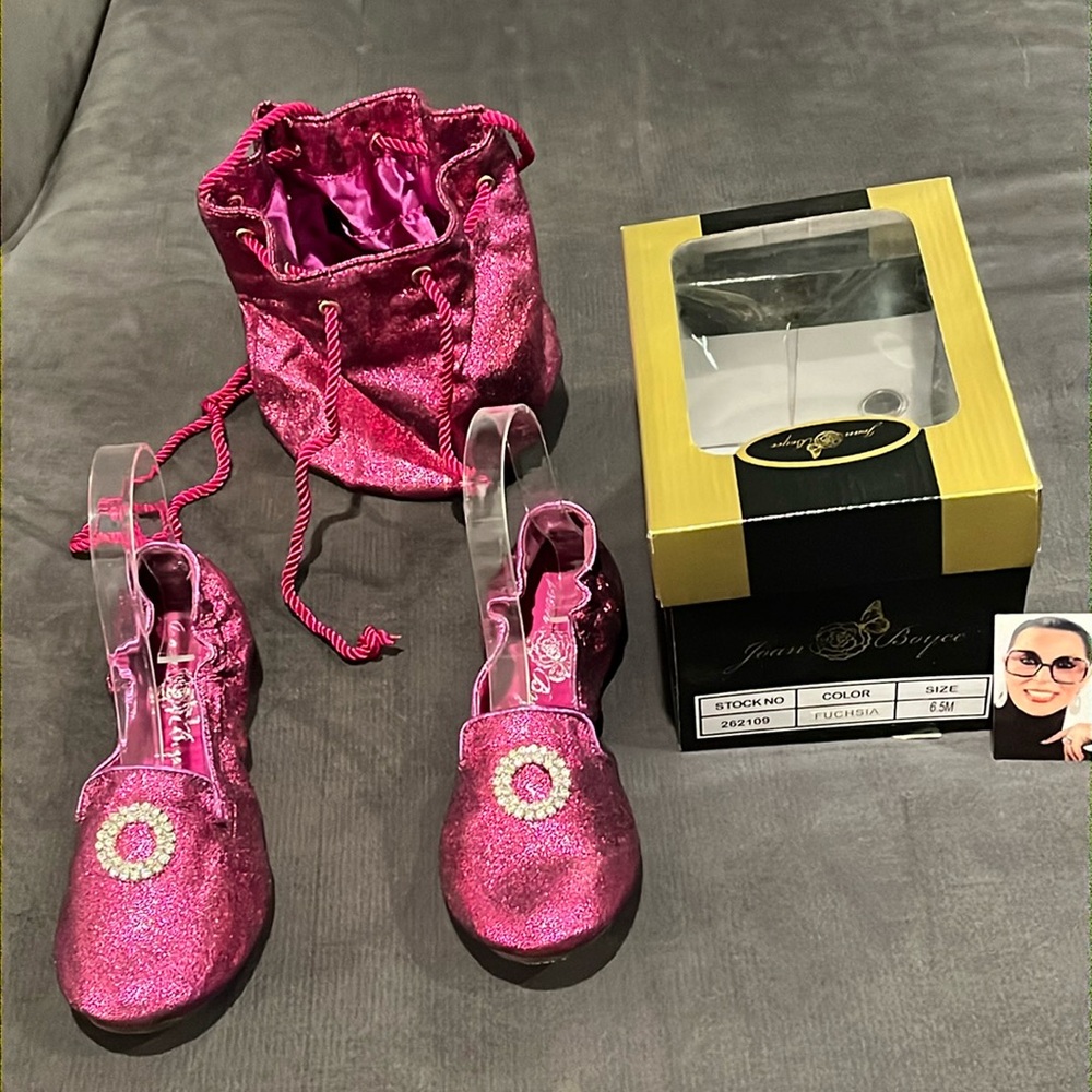Joan Boyce Fuchsia Flats 6.5 with rhinestone and crossbody Bag. So cute